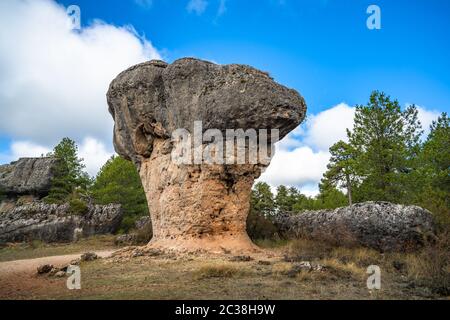 Einzigartige Felsformationen in La Ciudad Encantada oder die verzauberte Stadt Naturpark in der nähe von Cuenca, Castilla la Mancha, Spanien Stockfoto