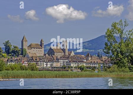 Rapperswil mit Schloss und historischer Stadt, Kanton St. Gallen Stockfoto