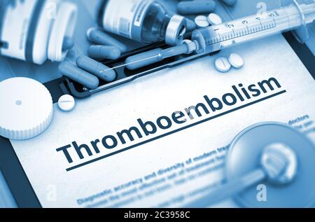 Thromboembolie - gedruckte Diagnose mit verschwommenem Text. Thromboembolie, Medizinisches Konzept mit selektivem Fokus. Zusammensetzung der Medikamente. Tonbild. Stockfoto