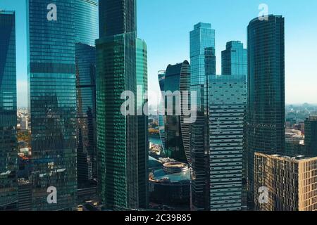 Moskau, Russland-27. Juli 2019: Der Komplex von Wolkenkratzern Moskau-Stadt. Moderne Konstruktion in Moskau. Stockfoto