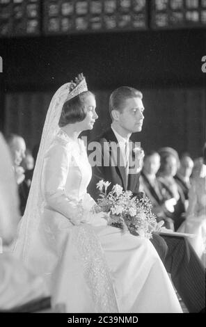 Hochzeit von Herzog Friedrich August von Oldenburg mit Marie Cecile von Preußen in der Kaiser-Wilhelm-Gedächtniskirche in Berlin. Stockfoto