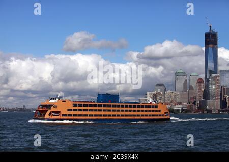 Regelmäßige Fährverbindung zwischen New York City - Manhattan und Staten Island Stockfoto