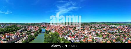 Luftaufnahme über Rottenburg am Neckar im Blue Sky Stockfoto