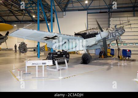 Deutsches Messerschmitt BF110G-4 (inoffiziell als ME 110 bekannt) Flugzeug aus dem Zweiten Weltkrieg / Zweiten Weltkrieg, ausgestellt im RAF Royal Air Force Museum, Hendon, London. VEREINIGTES KÖNIGREICH (117) Stockfoto