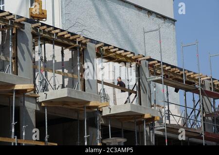 Berlin, Deutschland. Juni 2020. Rohbau eines Hauses in Berlin-Friedrichshain. Quelle: Alexandra Schuler/dpa/Alamy Live News Stockfoto