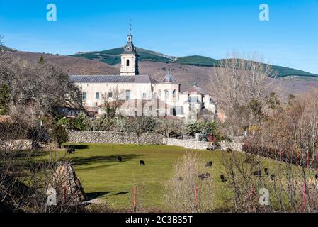 Das Kloster von Santa Maria de El Paular. Es ist ein ehemaliges Kartäuserkloster nordwestlich von Madrid, in der Nähe von Palencia, in der Vall Stockfoto