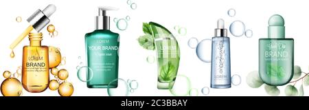 Set von Bio-Produkten in transparenten Flaschen. Serum, grüner Tee, Duschgel, Reinigungsflüssigkeit. Produktplatzierung. Designpaket für Etiketten. Vektor Stock Vektor