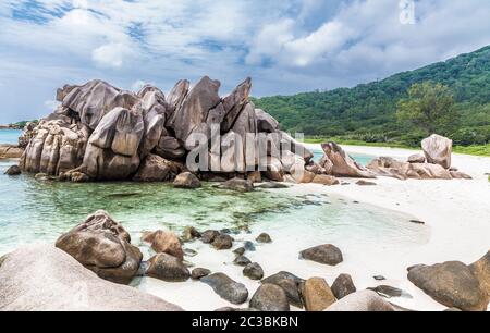 Anse Cocos Beach auf La Digue Seychellen. Stockfoto