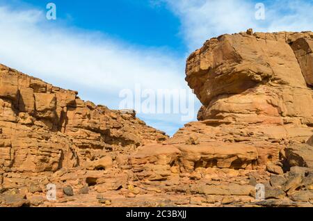 Farbige Schlucht mit in Ägypten Dahab Süd Sinai Stockfoto