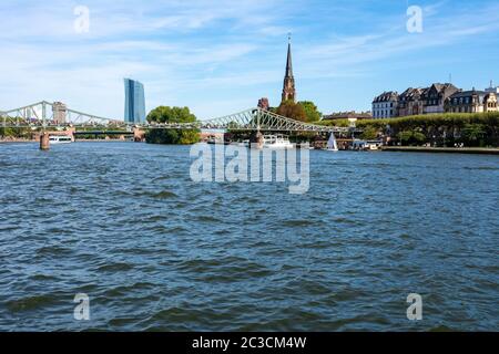 Ufer des Mains in Frankfurt (Deutschland) Stockfoto