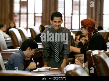 Austin, Texas, USA, 2013: Schüler der Oberstufe nehmen an einer Scheinsitzung der Legislative im Texas State Capitol Teil. Die Jugendgesetzgebungssitzung Lorenzo de Zavala ist ein Führungsprogramm des National Hispanic Institute. ©Marjorie Kamys Cotera/Daemmrich Photography Stockfoto