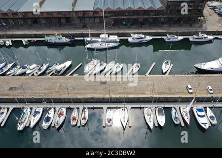 Luftdrohnenaufnahme des James Watt Dock Marina Greenock Inverclyde Stockfoto
