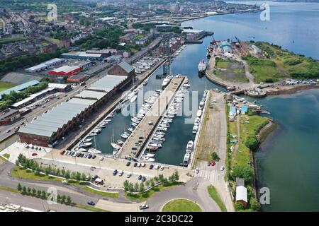 Luftdrohnenaufnahme des James Watt Dock Marina Greenock Inverclyde Stockfoto
