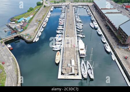 Luftdrohnenaufnahme des James Watt Dock Marina Greenock Inverclyde Stockfoto