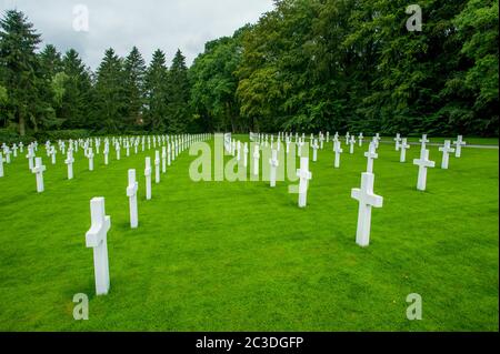Die Gräber der US-Soldaten auf dem Luxembourg American Cemetery and Memorial, einem Friedhof für Kriegsgräber aus dem Zweiten Weltkrieg, lo Stockfoto