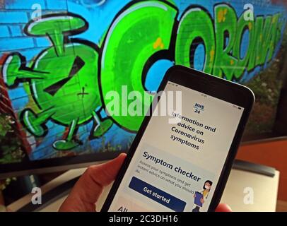 Coronavirus Covid19 Smartphone Trace and Track App - Überprüfen Sie Ihre Symptome - NHS App tech Stockfoto