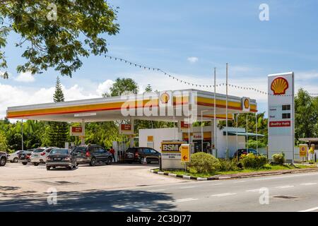 Shell Tankstelle in Pekan Tutong, Brunei Darussalam Stockfoto