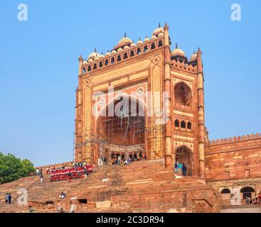 Buland Darwaza, das riesige Tor zu Jama Masjid in Fatehpur Sikri, Agra District, Uttar Pradesh, Indien Stockfoto