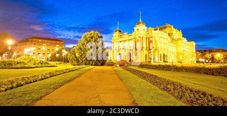 Zagreb. Republik Kroatien Platz Adventabend Panoramablick Stockfoto