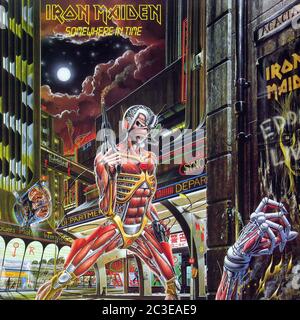 IRON MAIDEN SOMEWHERE IN TIME - Vintage 12'' Vinyl LP Cover Stockfoto