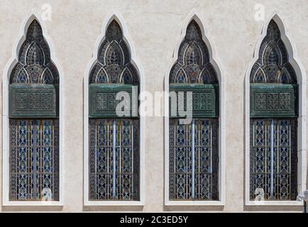 Bandar Seri Begawan, Brunei: Architektonische Details der Masjid Omar 'Ali Saifuddien ist eine königliche Moschee, die 1958 fertiggestellt wurde. Stockfoto