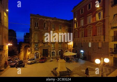 Abendstimmung in der Altstadt von Cagliari - Sardinien Stockfoto