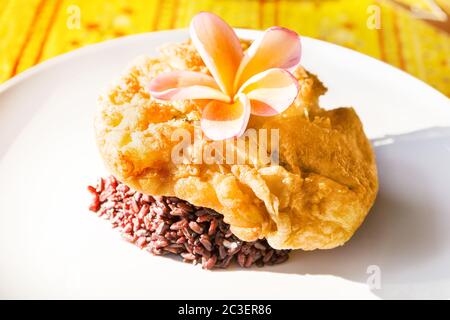 Omurice, japanischer Omelette-Reis. Stockfoto