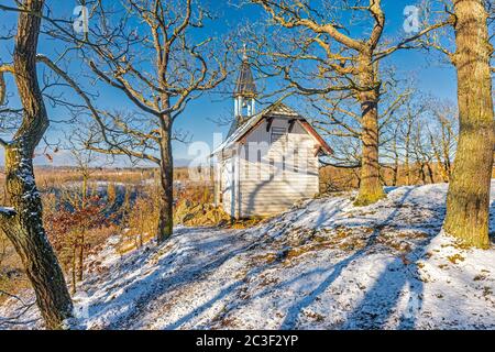 Köthener Hütte im Selketal Winterwald Wanderziel im Harz Stamping Point Harzer Wandernadel Stockfoto