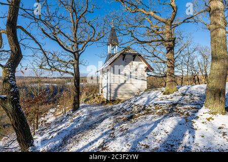 Köthener Hütte im Selketal Winterwald Wanderziel im Harz Stamping Point Harzer Wandernadel Stockfoto