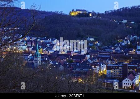 Hohenlimburg mit der Burg am Abend, Hagen, Nordrhein-Westfalen, Deutschland, Europa Stockfoto