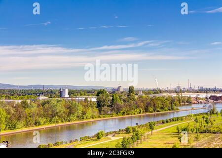 Das Rhein-Main-Gebiet bei Eddersheim zwischen Frankfurt und Wiesbaden im Main-Taunus-Viertel Stockfoto