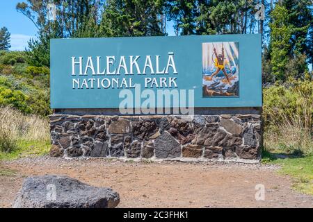Eine Zufahrtsstraße zum Haleakala Nationalpark, Hawaii Stockfoto