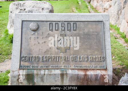 Festung im Norden von Cusco - megalithische Strukturen, die letzte Festung der Inkas, Peru. Stockfoto