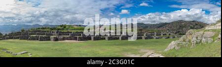 Panoramablick auf Saksaywaman, Inka-Ruinen in Cusco, Peru Stockfoto