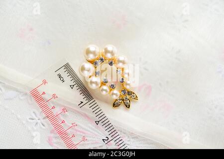 Cubic Zirkonia Edelsteine, ovale Form, verschiedene Farbe Edelsteine Stockfoto