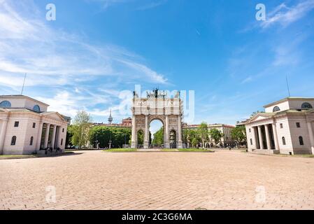 Arco della Pace oder "Friedensbogen" in Mailand, Italien. Stadttor von Mailand im Zentrum des Simplon Platzes. Stockfoto