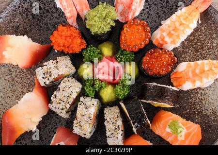 Verschiedene Sushi-Platten Stockfoto