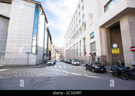 Mailand. Italien - 21. Mai 2019: Via Bocchetto in Mailand. Moderne Gebäude. Stockfoto