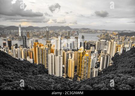 Wolkenkratzer von Hongkong, die vom Victoria Peak aus sichtbar sind Stockfoto