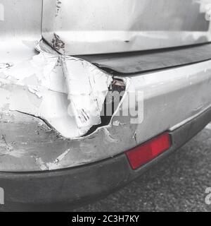 Beschädigtes Auto Stockfoto