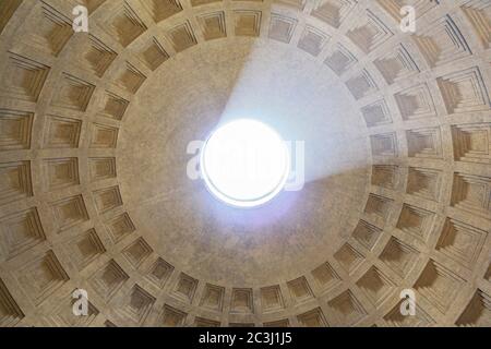 Das wunderschöne Pantheon in Rom Stockfoto