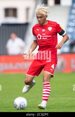 London, Großbritannien. Juni 2020. Kenny Dougall von Barnsley während des EFL Sky Bet Championship Matches zwischen Queens Park Rangers und Barnsley im Kiyan Prince Foundation Stadium, London, England am 20. Juni 2020. Foto von Salvio Calabrese. Nur für redaktionelle Zwecke, Lizenz für kommerzielle Nutzung erforderlich. Keine Verwendung in Wetten, Spielen oder Publikationen einzelner Vereine/Vereine/Spieler. Kredit: UK Sports Pics Ltd/Alamy Live Nachrichten Stockfoto