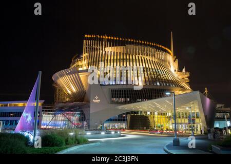 MONTREAL, KANADA - 20. AUGUST 2014: Das Montreal Casino, erbaut für die Expo 67, liegt auf der Notre Dame Insel und ist das größte Casino in Kanada. Es ist offen aro Stockfoto