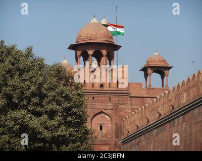 Red Fort delhi, über Hintergrund wie ein Himmel. Stockfoto