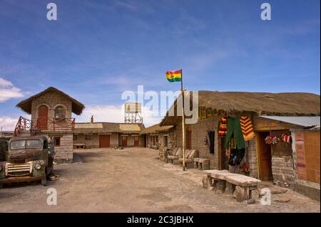 Salar de Uyuni, traditionelle Geschäfte, Bolivien, Südamerika Stockfoto