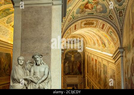 Pontius Pilatus stellt Jesus aus.Päpstlicher Schrein der Heiligen Treppe. Rom, Latium Region, Italien, Europa Stockfoto