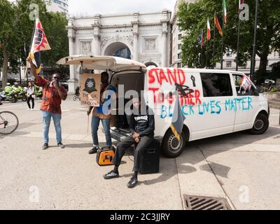 London. GROSSBRITANNIEN. Juni der 20. 2020.. Black Live Matter Aktivisten in Marble Arch. Stockfoto