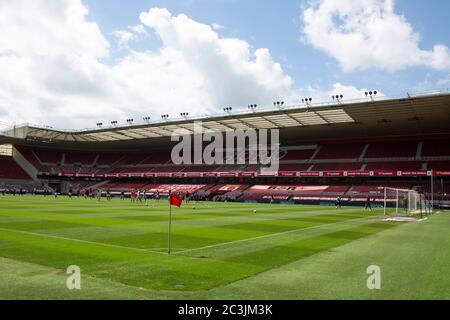 MIDDLESBROUGH, ENGLAND, 20. JUNI - EINE allgemeine Ansicht des Stadions vor dem ersten Spiel hinter verschlossenen Türen während des Sky Bet Championship-Spiels zwischen Middlesbrough und Swansea City im Riverside Stadium, Middlesbrough am Samstag, 20. Juni 2020. (Kredit: Mark Fletcher, Mi News) Kredit: MI Nachrichten & Sport /Alamy Live Nachrichten Stockfoto