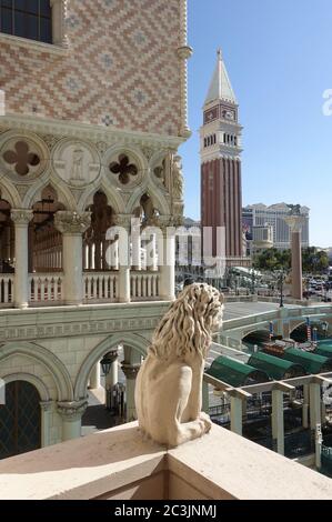 LAS VEGAS, NV - 6 JUN 2020- Außenansicht des Venetian Las Vegas, einem Luxushotel und Casino, in Las Vegas, Nevada, eine Nachbildung von Venedig, Stockfoto