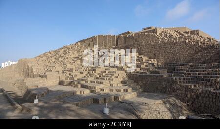 Huaca Pucllana oder Huaca Juliana, ein großer Adobe und Ton Pyramide Stockfoto